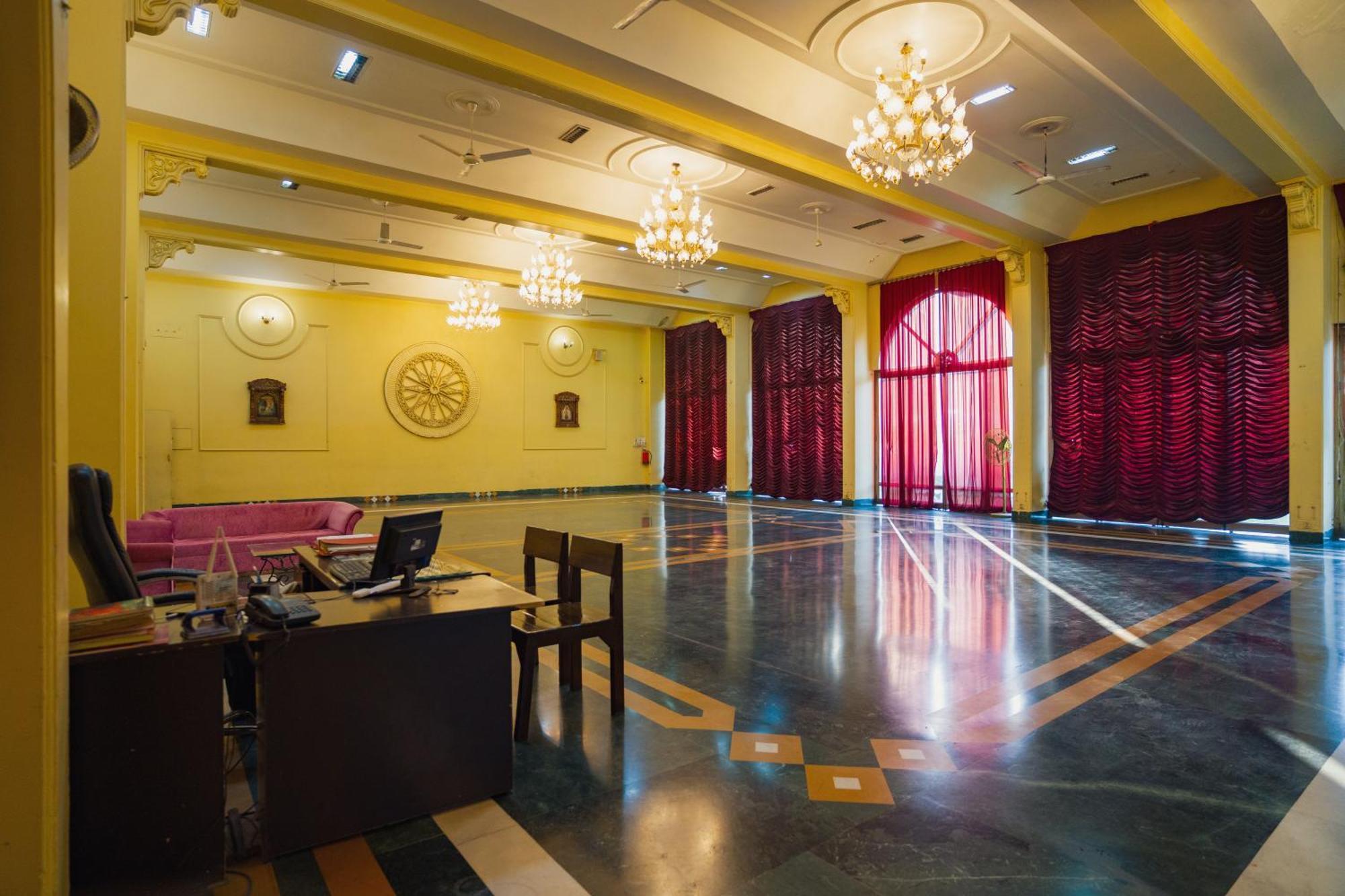 Hotel Girdhar Mahal Indore Luaran gambar