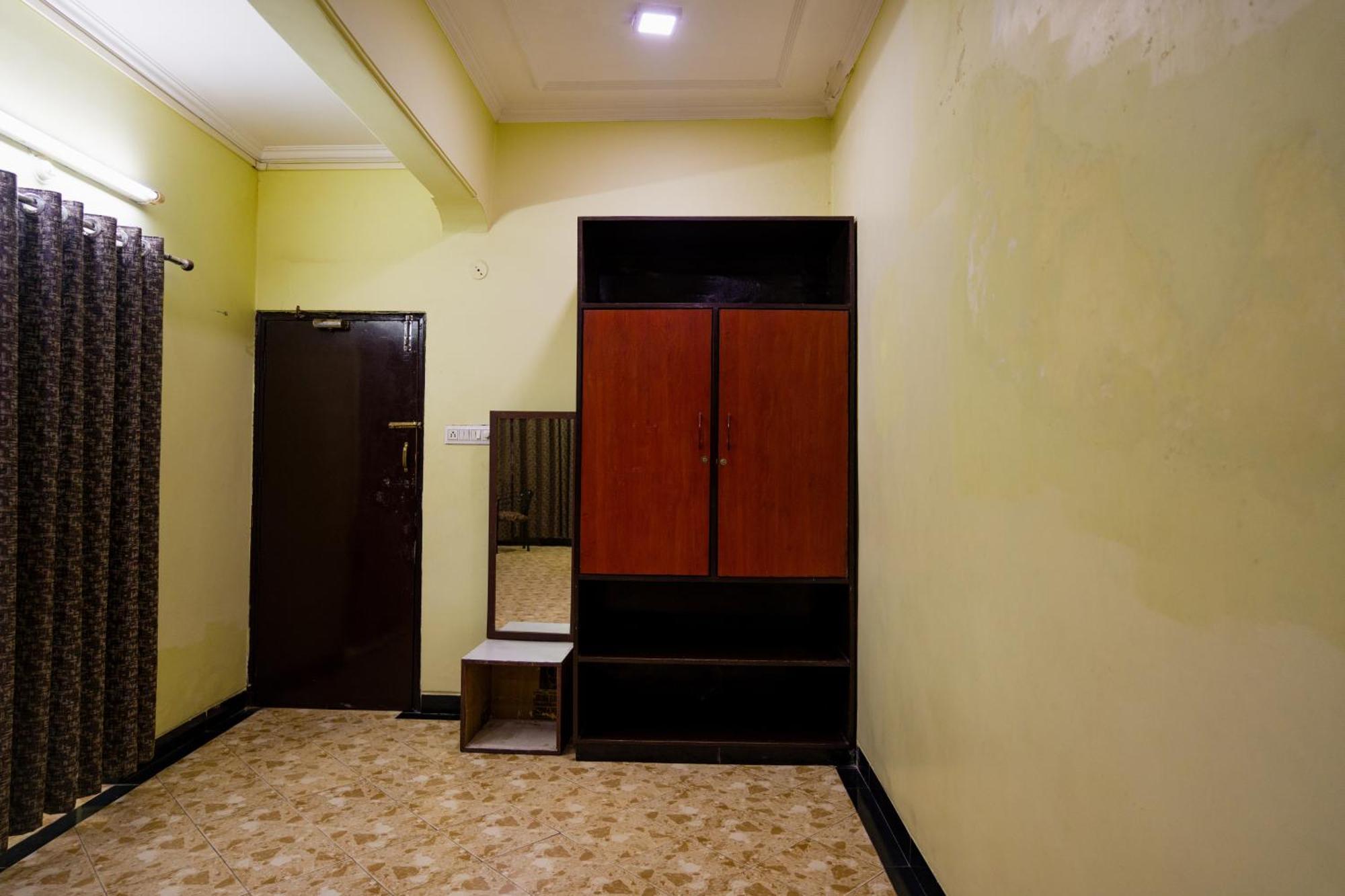 Hotel Girdhar Mahal Indore Luaran gambar