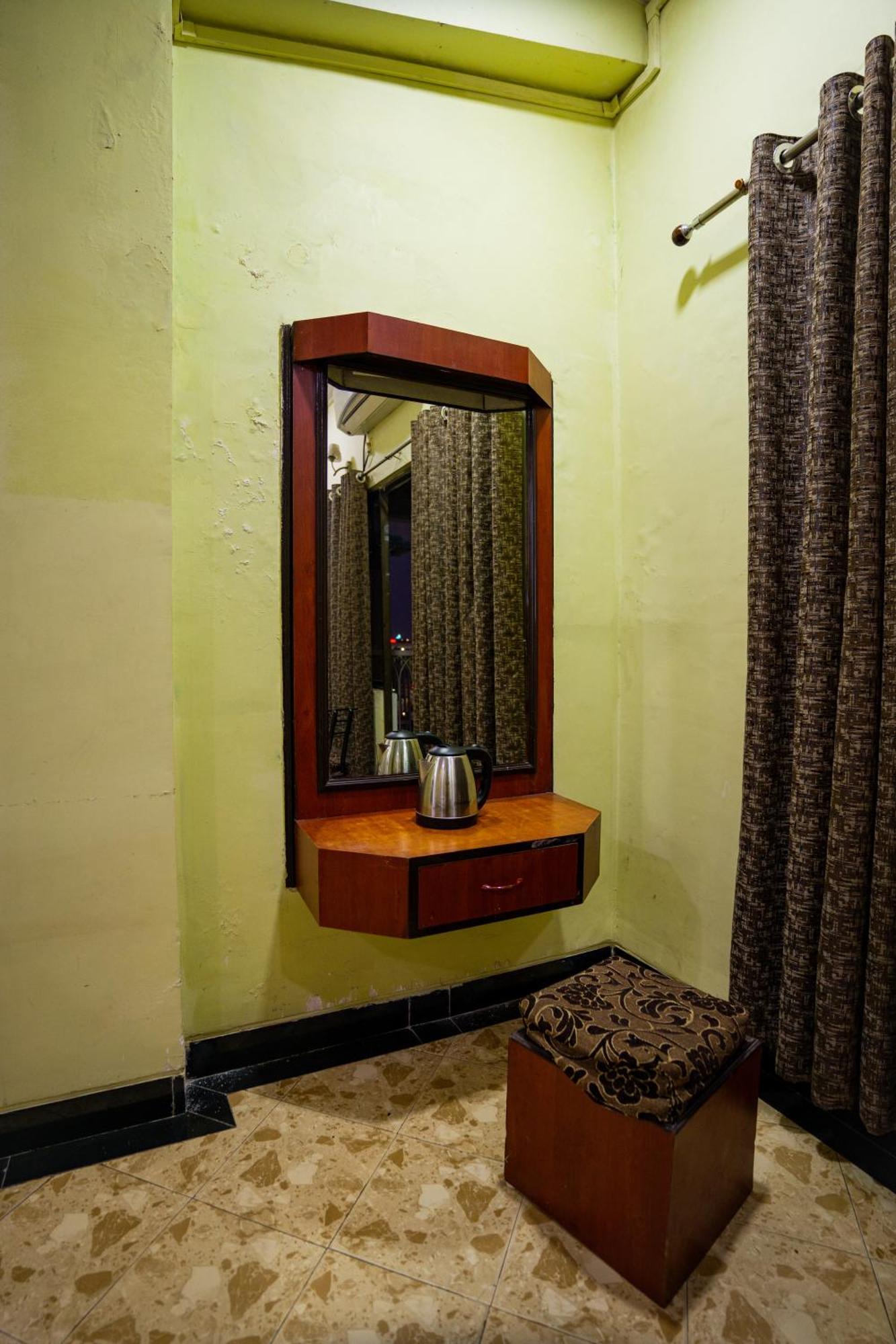 Hotel Girdhar Mahal Indore Luaran gambar
