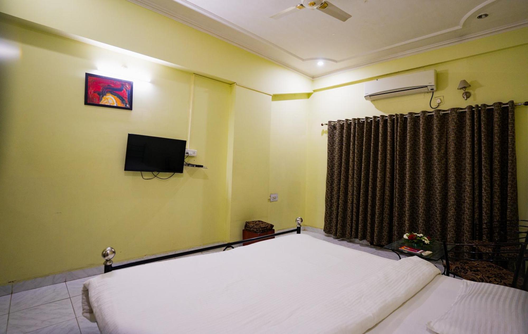 Hotel Girdhar Mahal Indore Luaran gambar