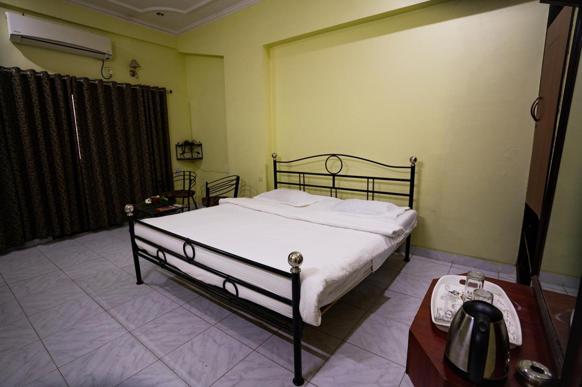 Hotel Girdhar Mahal Indore Luaran gambar
