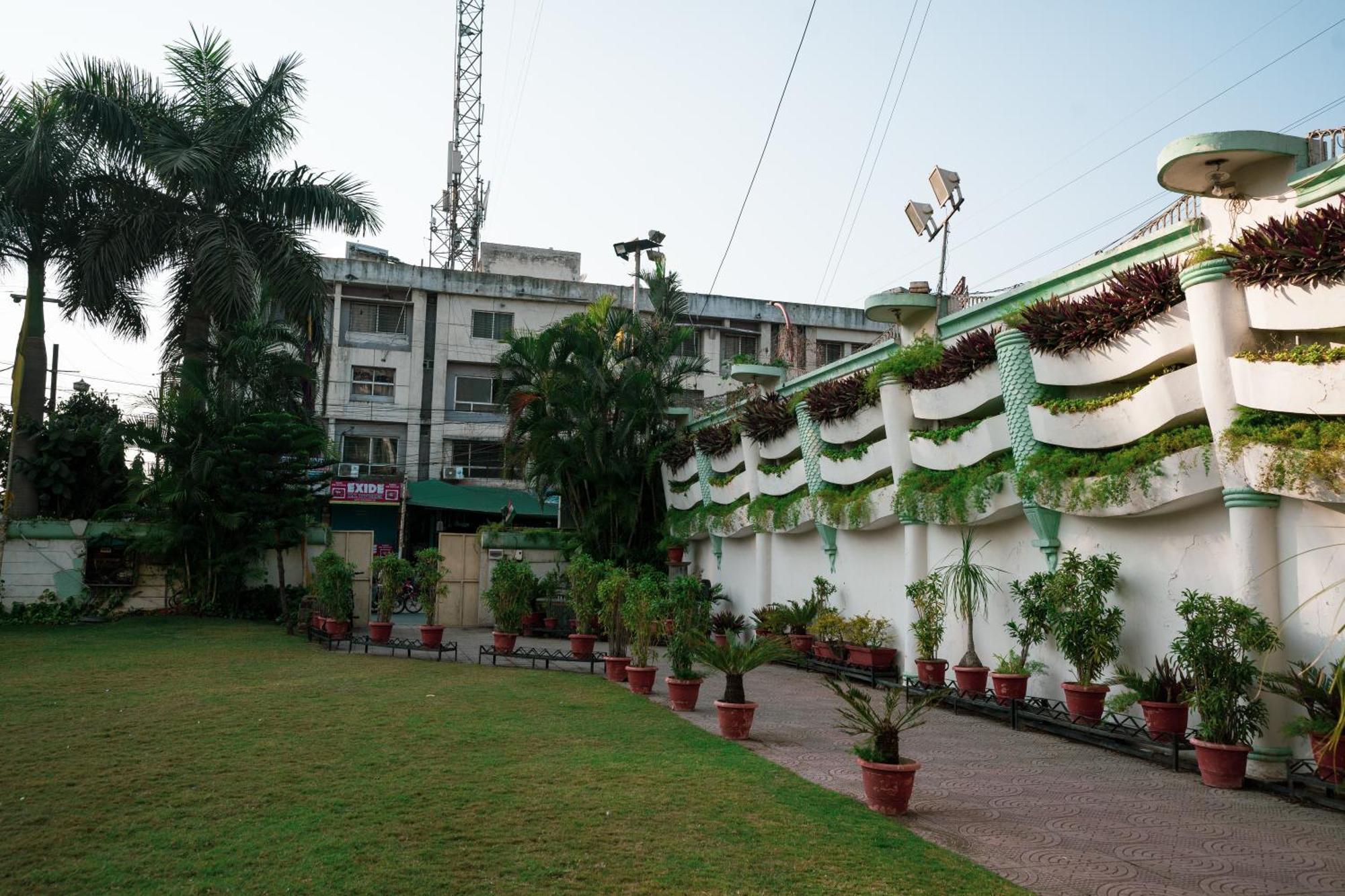 Hotel Girdhar Mahal Indore Luaran gambar
